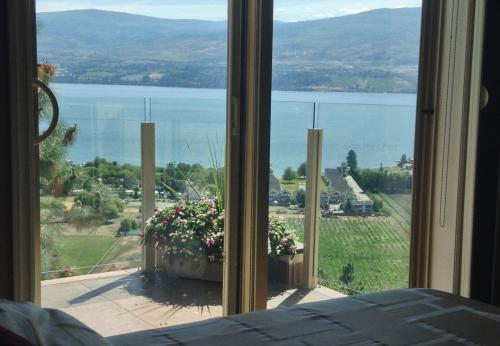 Photo Gallery | Lakeview Heights Kelowna Bed & Breakfast